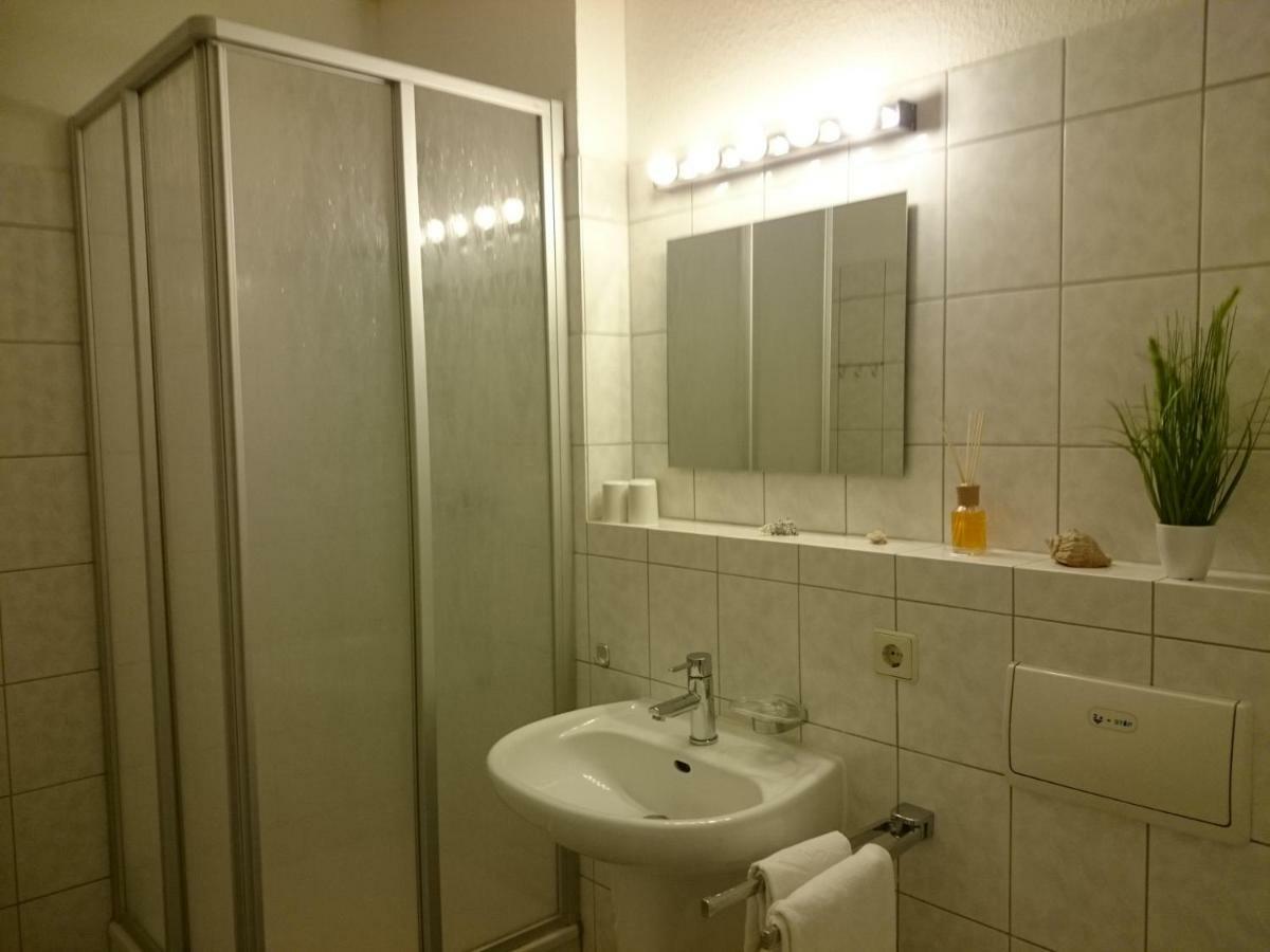 Ferienwohnung Mone オストゼーバート・ディアーハーゲン エクステリア 写真